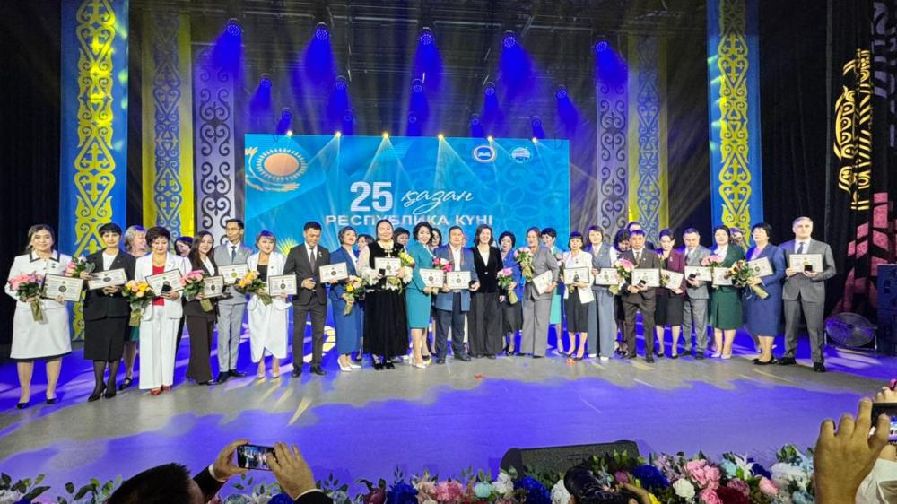 Праздничное поздравление министра просвещения Республики Казахстан ко Дню Республики