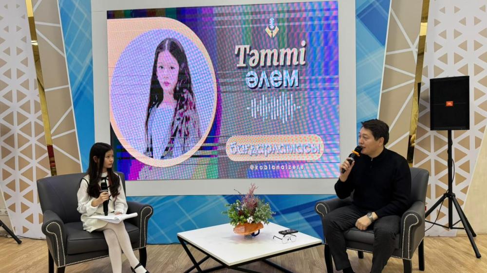 Оқушылар сарайында Ғалым Кәлменмен кездесу