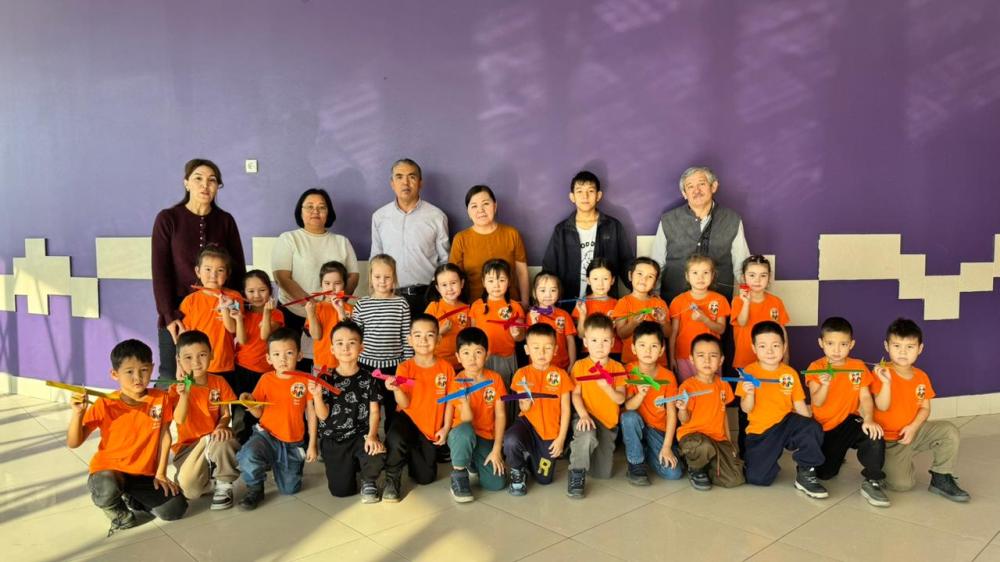 №67 «Шұғыла» балабақшасының тәрбиеленушілері Оқушылар сарайында